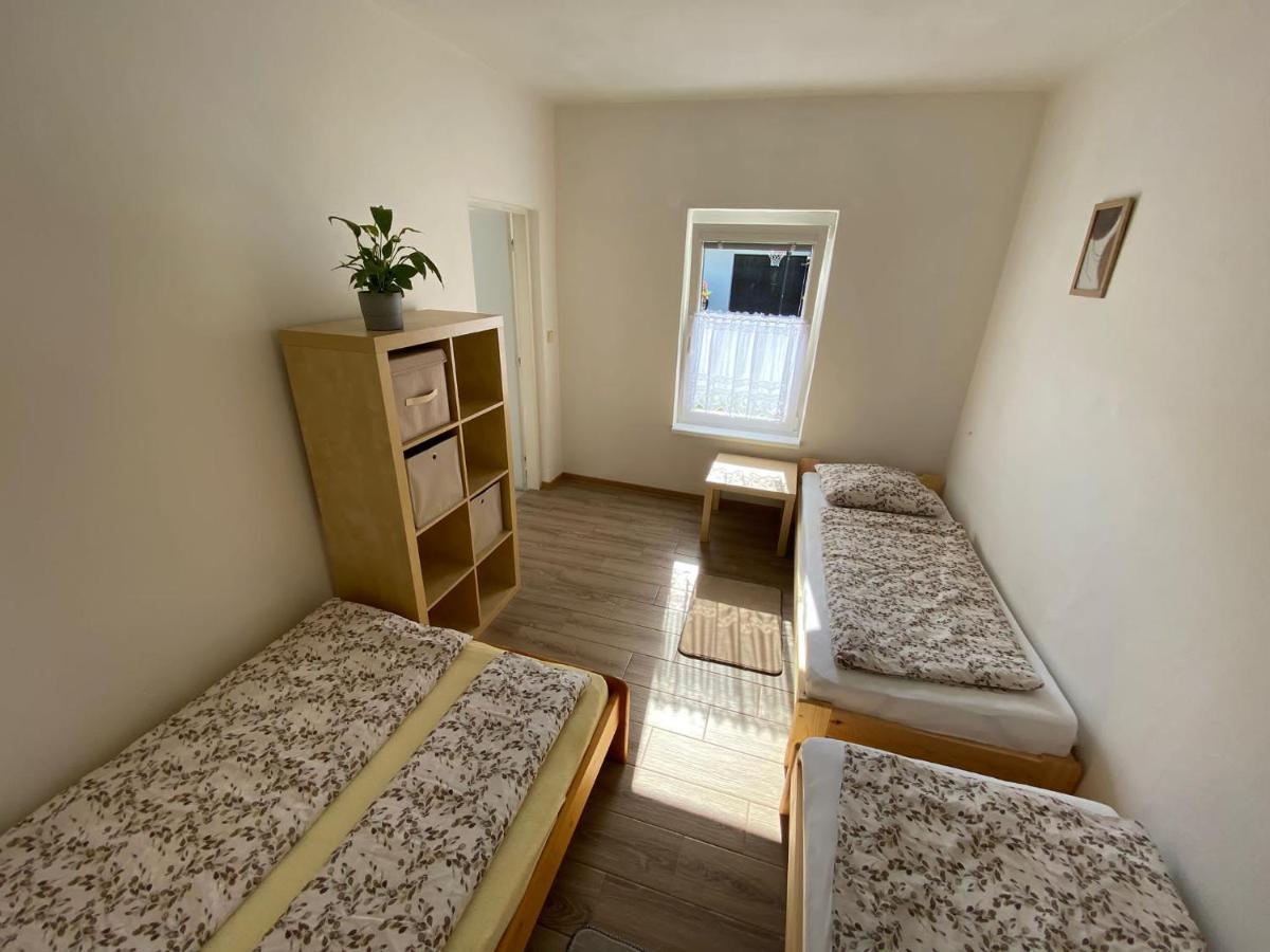 Apartman Beniskovec, Suchdol Nad Luznici Ngoại thất bức ảnh