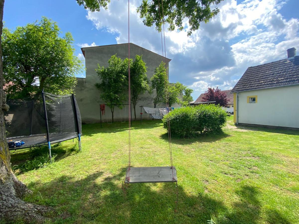 Apartman Beniskovec, Suchdol Nad Luznici Ngoại thất bức ảnh